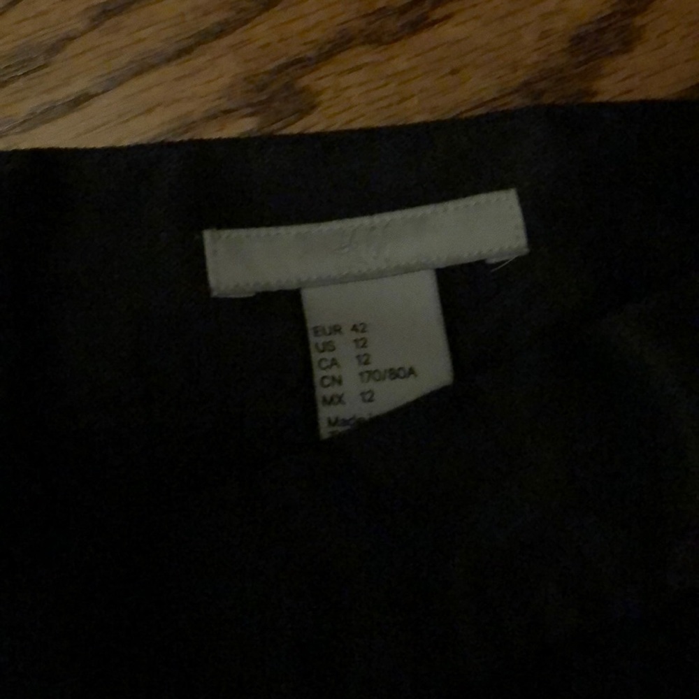 Skirt - Picture 3 of 4
